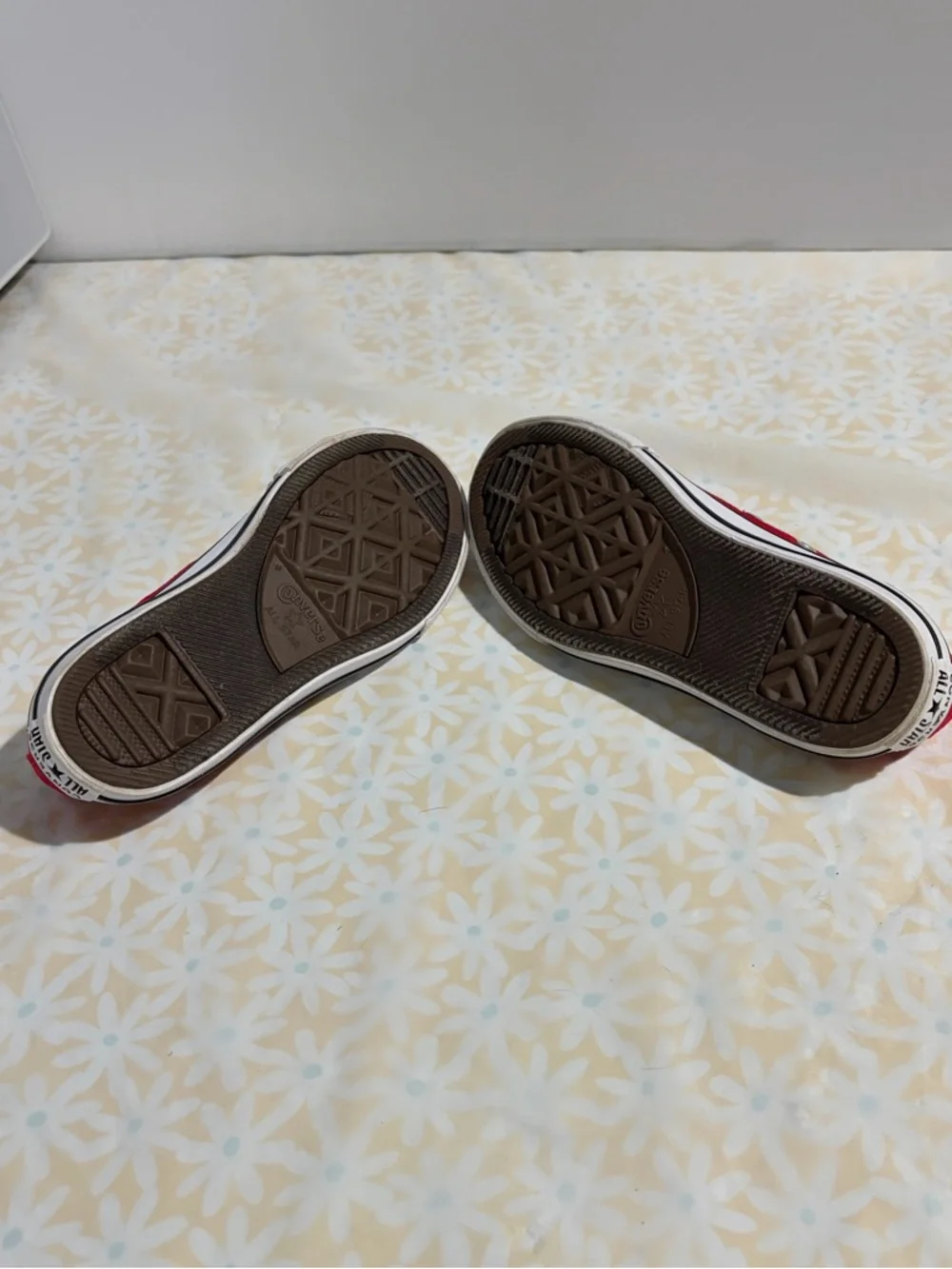 Converse‎ Red Low Top All Star Kids Sneakers